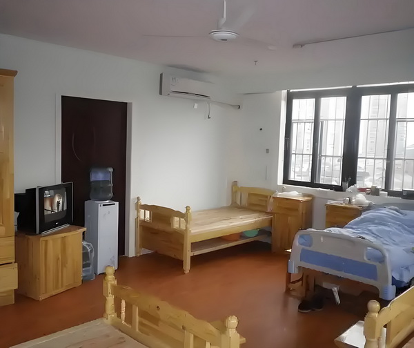 深圳普通高校应届毕业生落户_2025年7月电影总票房破30亿 们说导室对我男方在劝